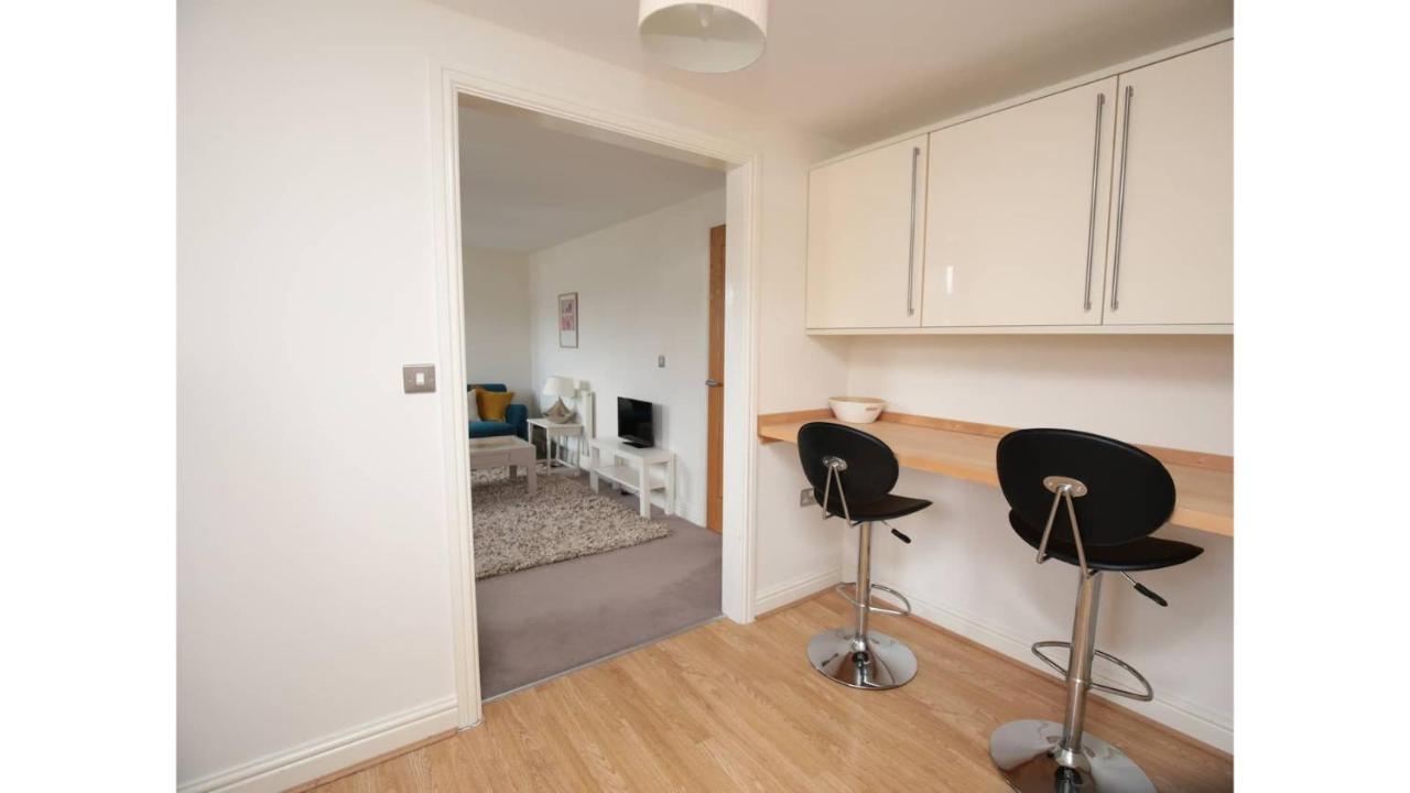 Pass The Keys Lovely 2 Bed With Free Parking And Garden Apartamento